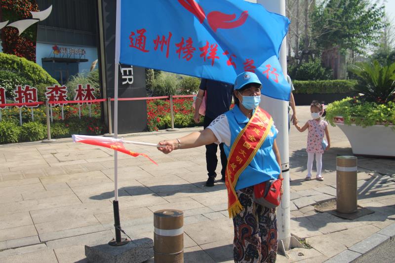 <strong>男人狂操女人小逼操烂女人小穴视频网站免费</strong>